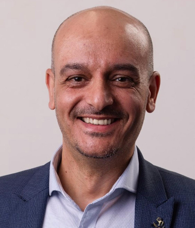 الأستاذ الدكتور حسين عبده